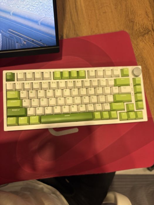 Продам клавиатуру Ajazz ak820