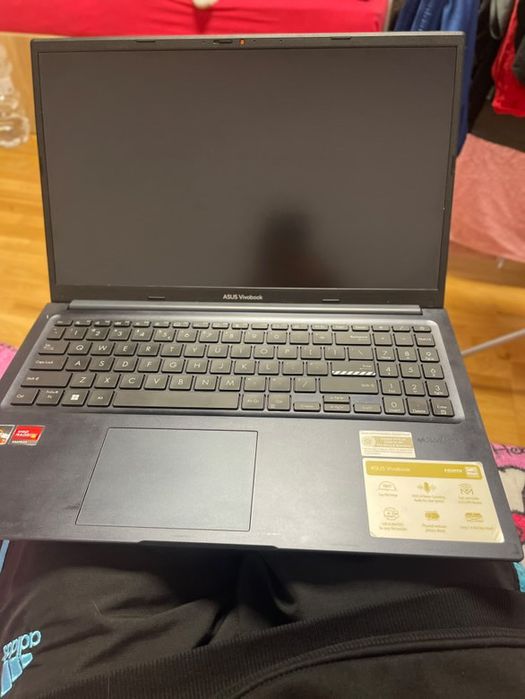 Asus VivoBook 15
