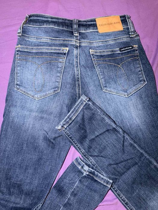 Calvin Klein прилепнали дънки хс размер със средна талия