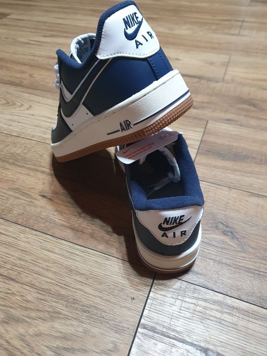 Vând adidasi nike air force 1