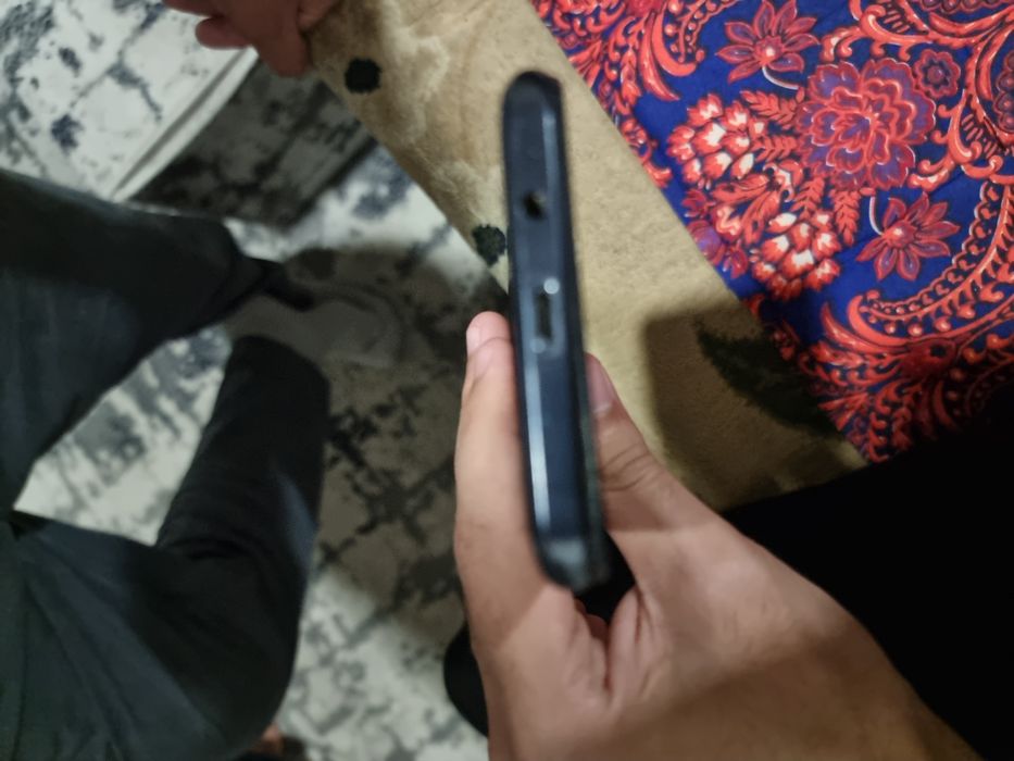 Infinix hot 10i sotiladi