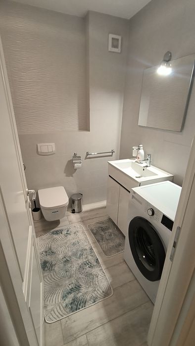 Proprietar închiriez apart 2 cam  bloc nou