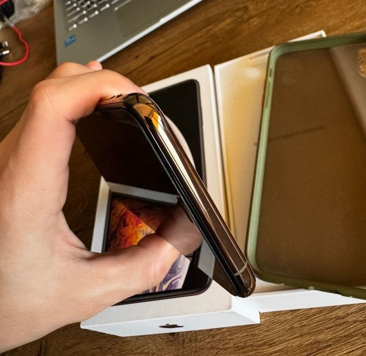 Vând iPhone XS Max 256 GB