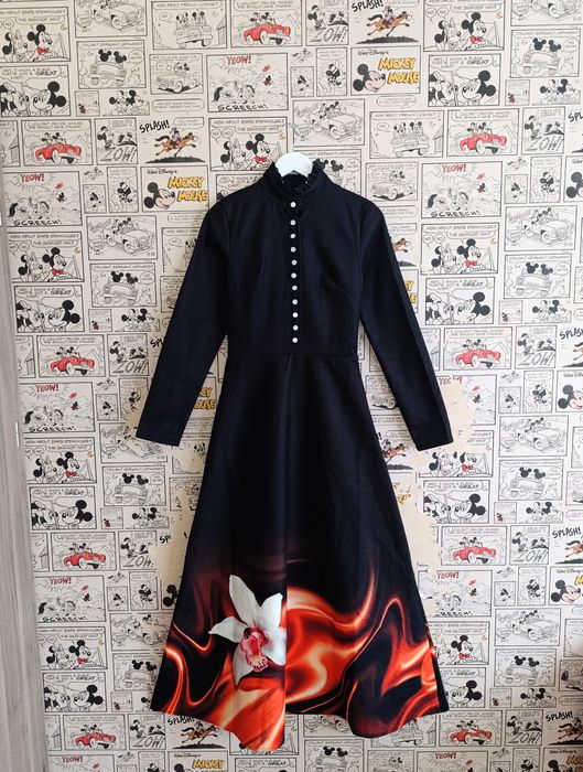 Красива дълга рокля