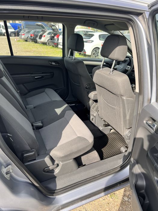 Opel zafira 1.9cdti 2008  7 locuri stare foarte buna