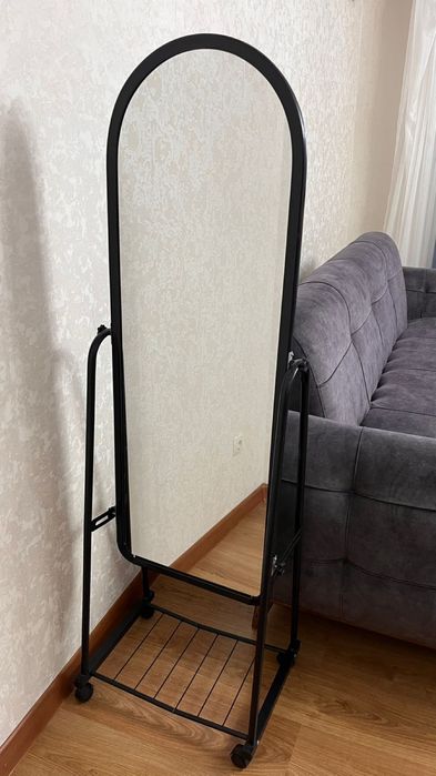 Зеркало напольное