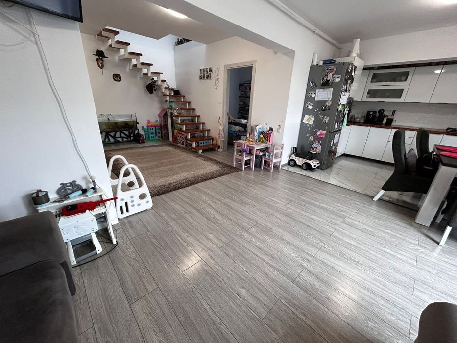 Apartament Jucu de mijloc