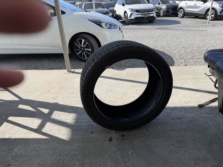 Hankook  295/35R21