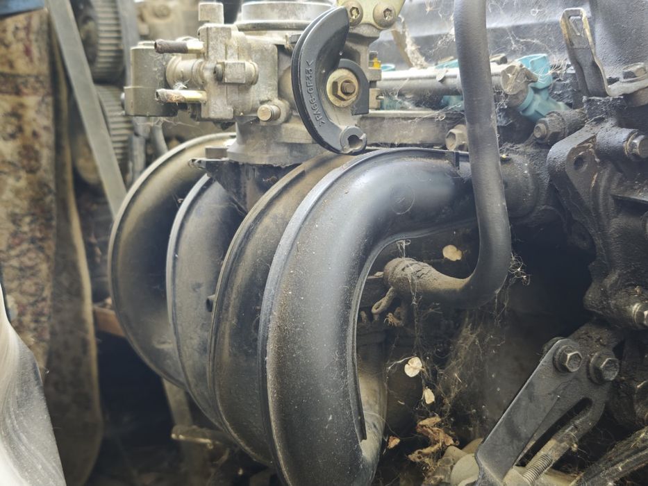Двигатель на Toyota Vitz 2000 года