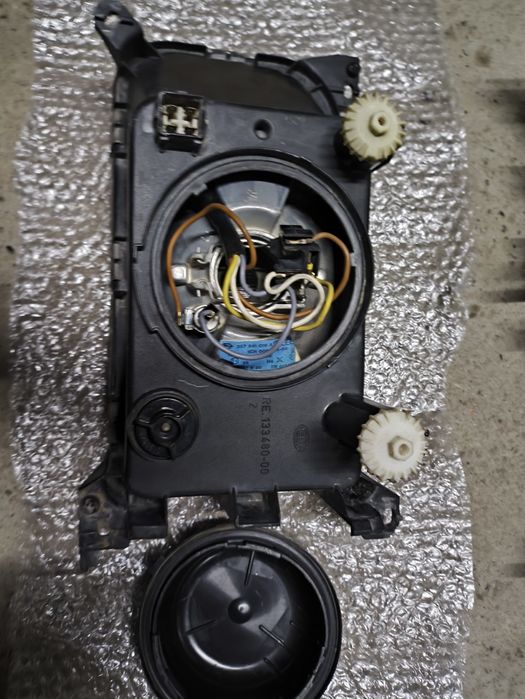 Фара Оригинал Hella Passat B3