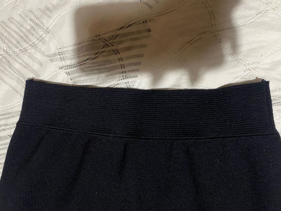 Класическа черна пола