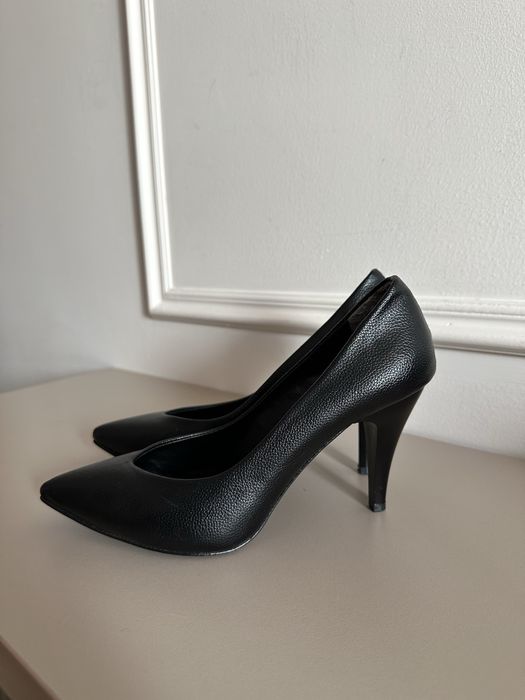 Продам женскую обувь