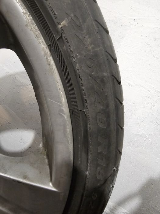 Оригинални джанти BMW 18” с почти нови гуми Pirelli P Zero – 225/40 R18