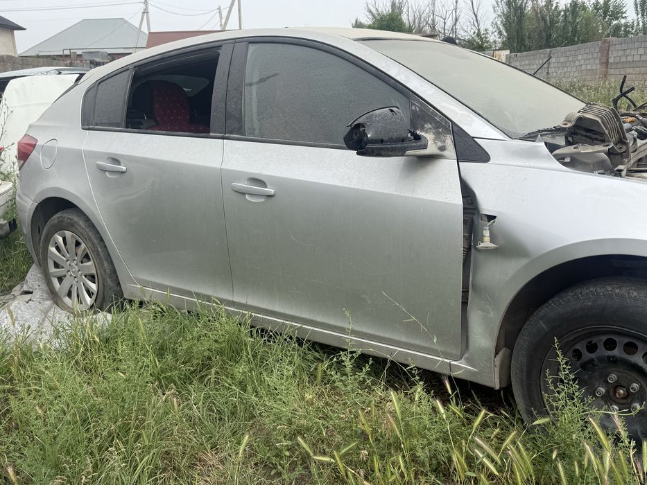 Шевролет круз 1.8 авоомат