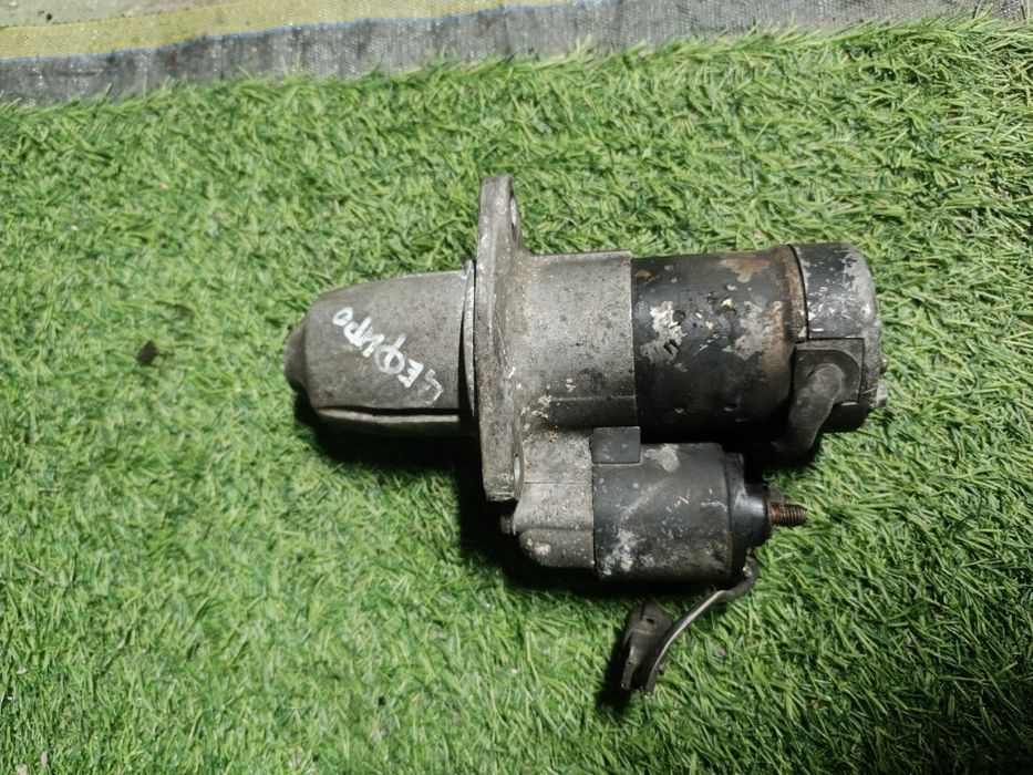 Стартер Нисан Цефиро. Продам