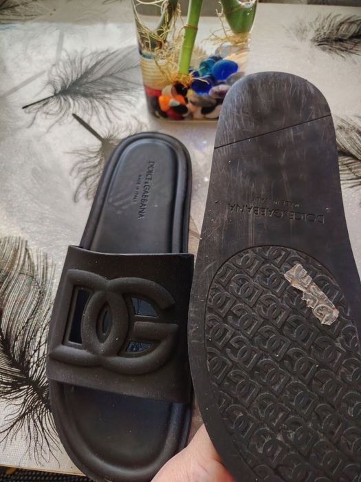 Продам шлёпки унисекс практически новые не подошел размер