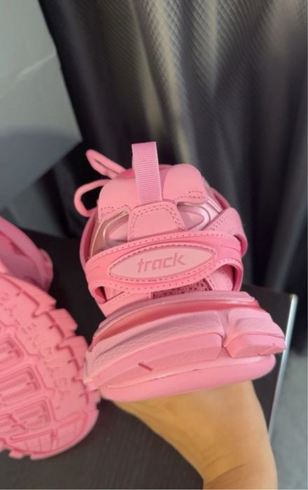 Balenciaga track pink