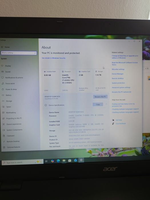 Acer 17,3 inch Full HD • Procesor i7-6500U• SSD 256Gb+ 1Tb HDD• Nvidia 2gb• bateria 3 ore