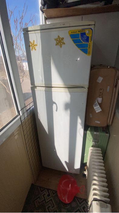 холодильник не робочый