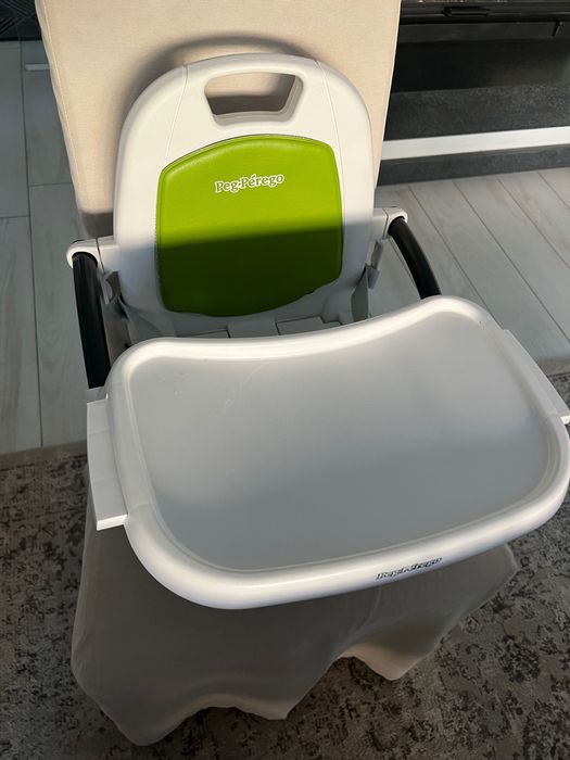 Столче за хранене с масичка за бебе деца Peg Perego