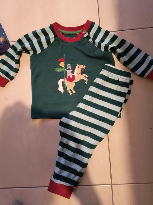 Lot pijamale Frugi 6-12 luni