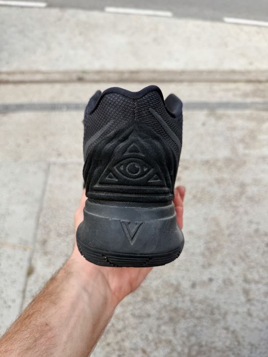 Nike Kyrie 5 “Neon Sole”