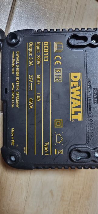 DeWalLT зарядно ново