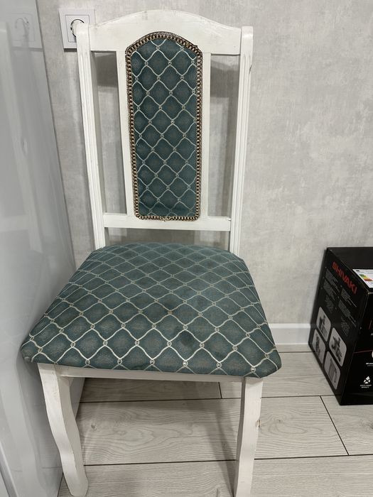 Стулья кухонные 4 шт