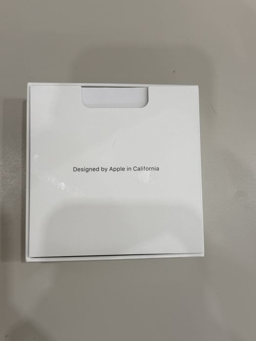 Продаю Airpods,все в комплекте