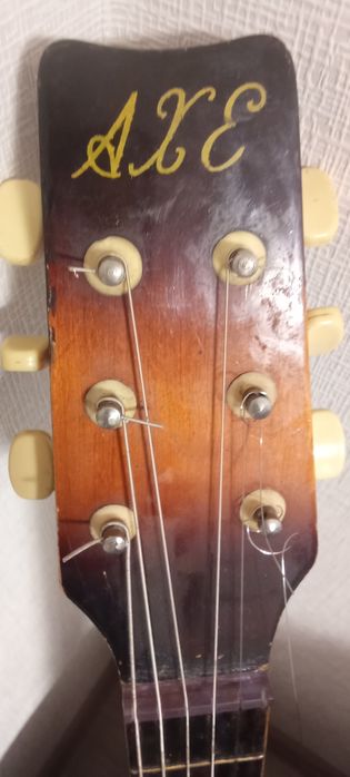 Гитара аеустическая