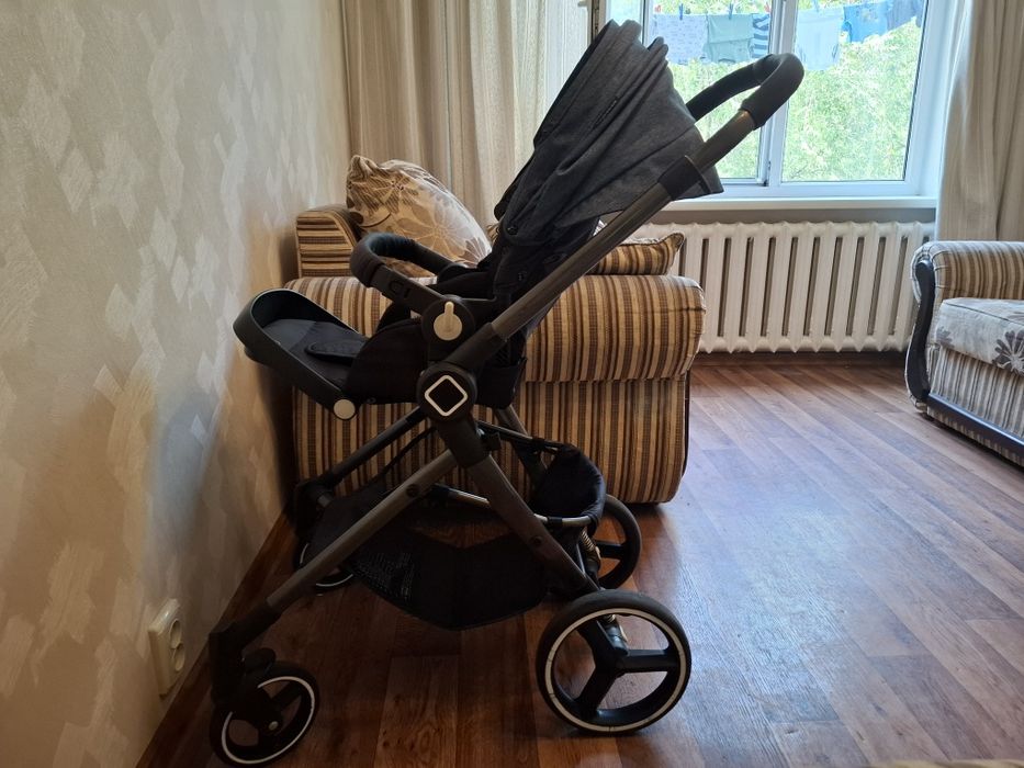 Продам детскую коляску.
