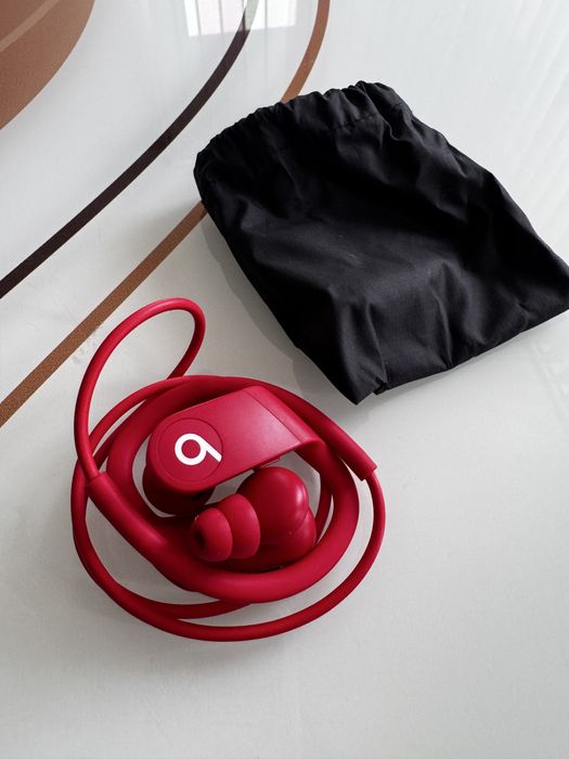 PowerBeats Слушалки