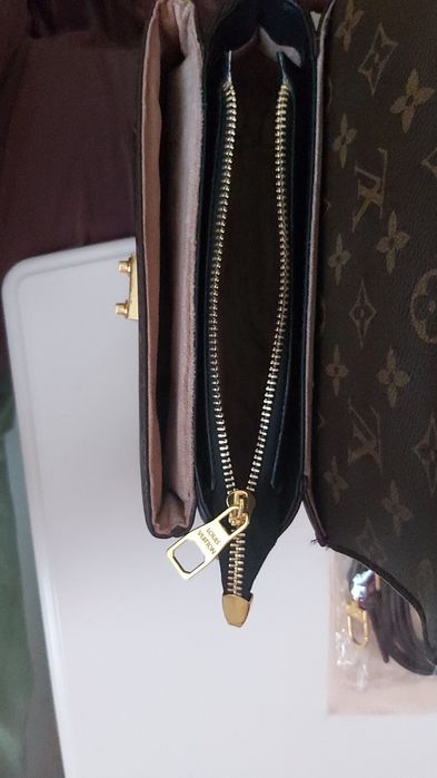 Продам сумочку LOUIS VUITTON