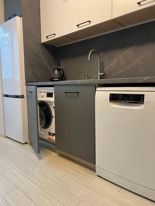 Дава се под наем Двустаен апартамент в Пловдив, Каменица 1 - 80 кв.м за 612 € - Снимка #5