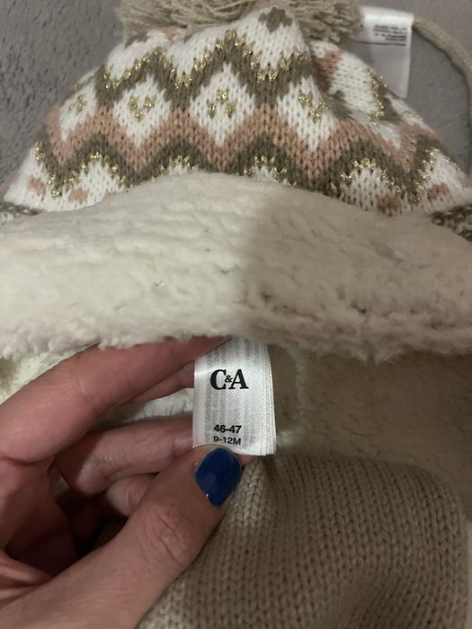 Set caciulita, fular si manusi 9-12 luni