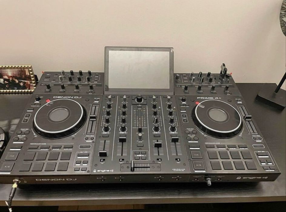 Consola DENON PRIME 4