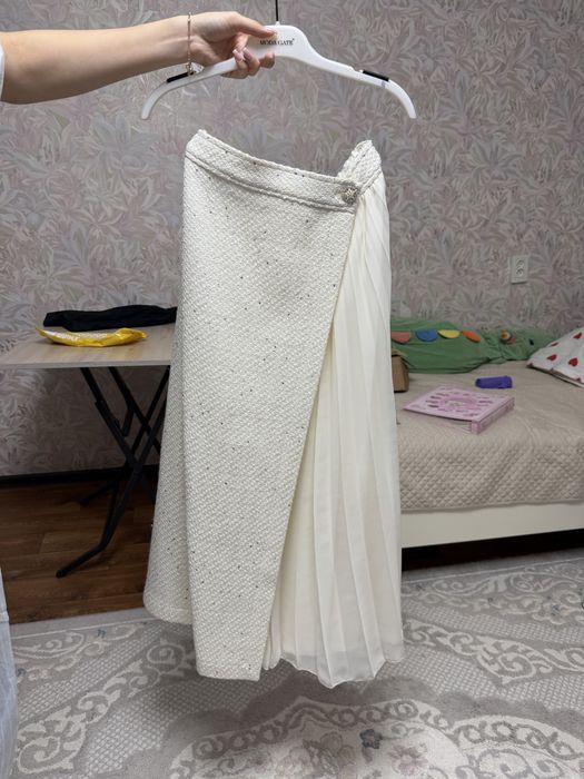 Белый костюм тройка