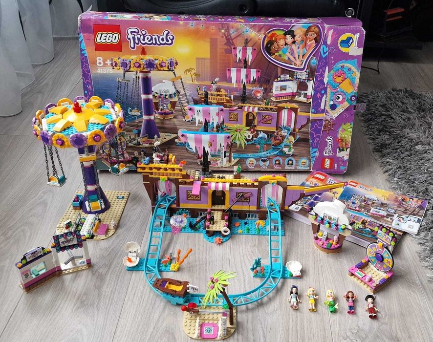 LEGO Friends - Debarcaderul cu distractii din Heartlake City 41375, 1251 piese