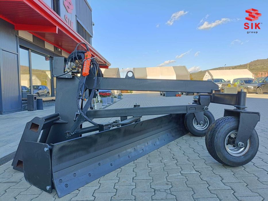 Nivelator de teren pentru mini încărcătoare – Bobcat