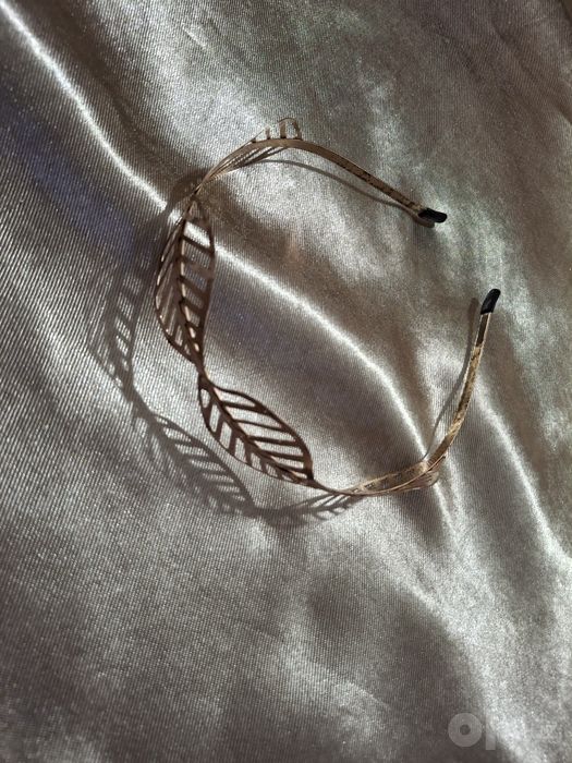 Diadema va juletka do'ppilar sotiladi