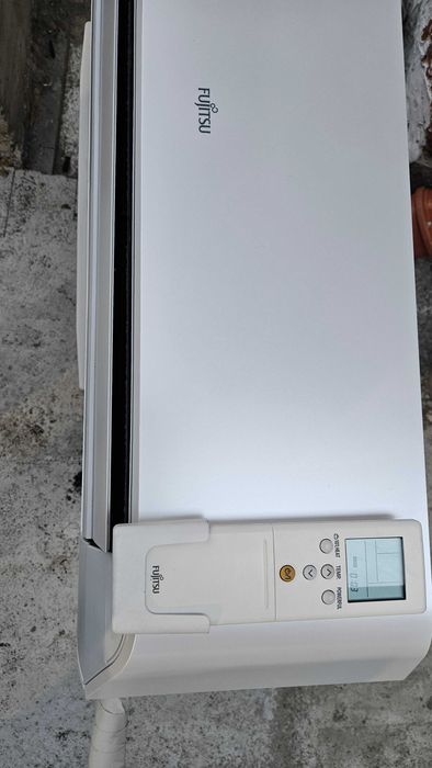 Климатик Fujitsu