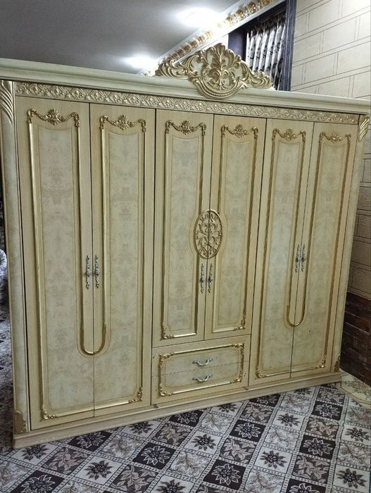 Dubayiski spalni garnitur