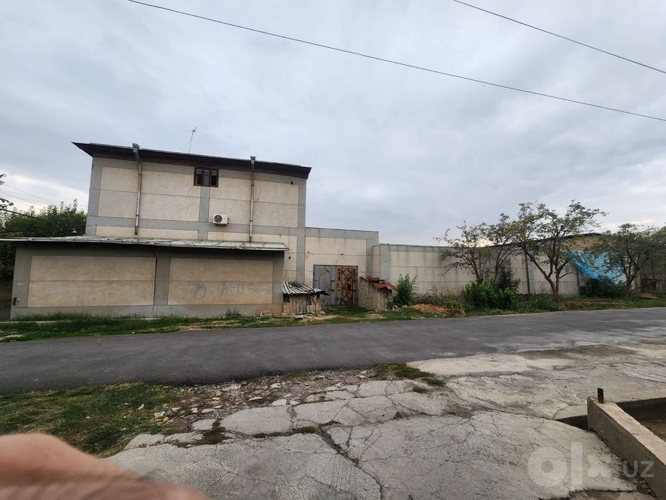 Угловойда жойлашган уй сотилад.