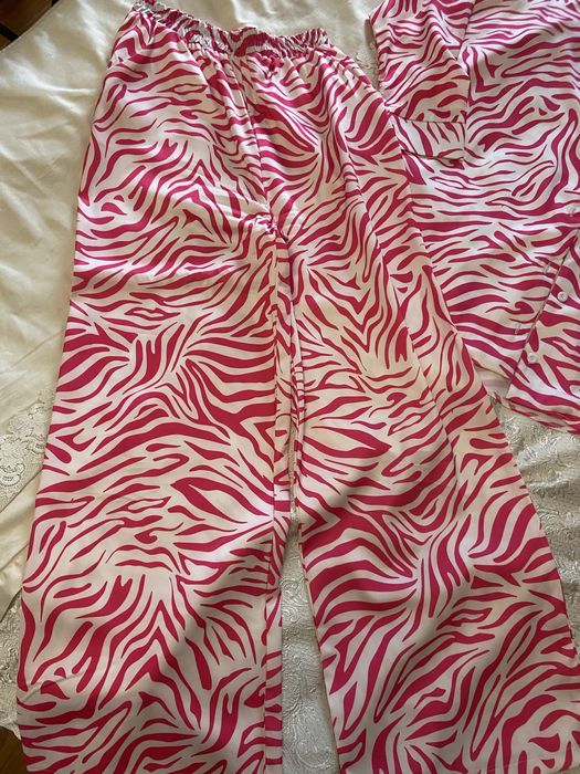 Продам летний костюм двойка