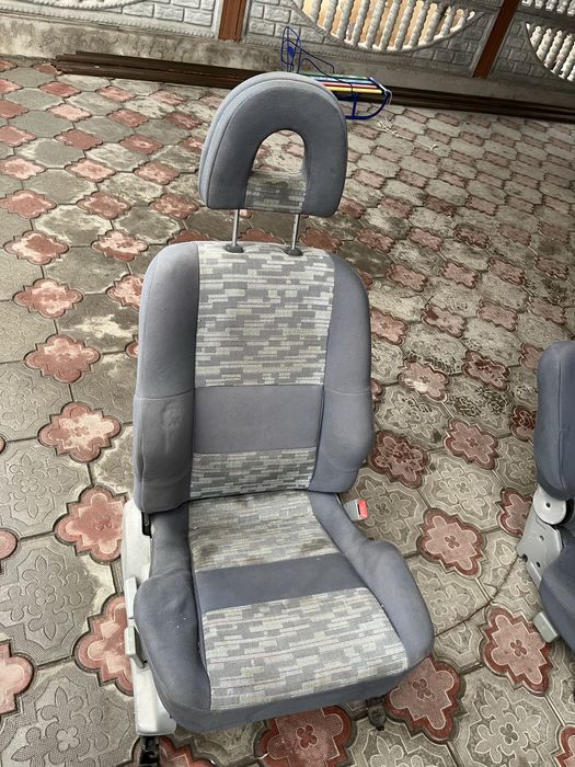 Сидение для Mitsubishi space runer