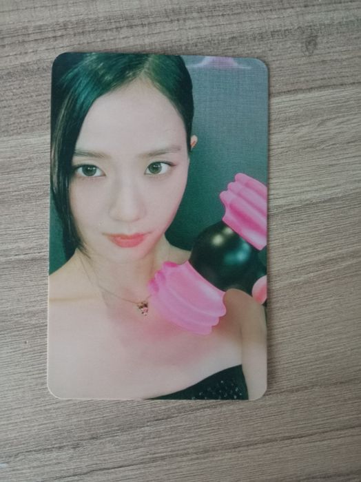 Jisso official kpop photocard