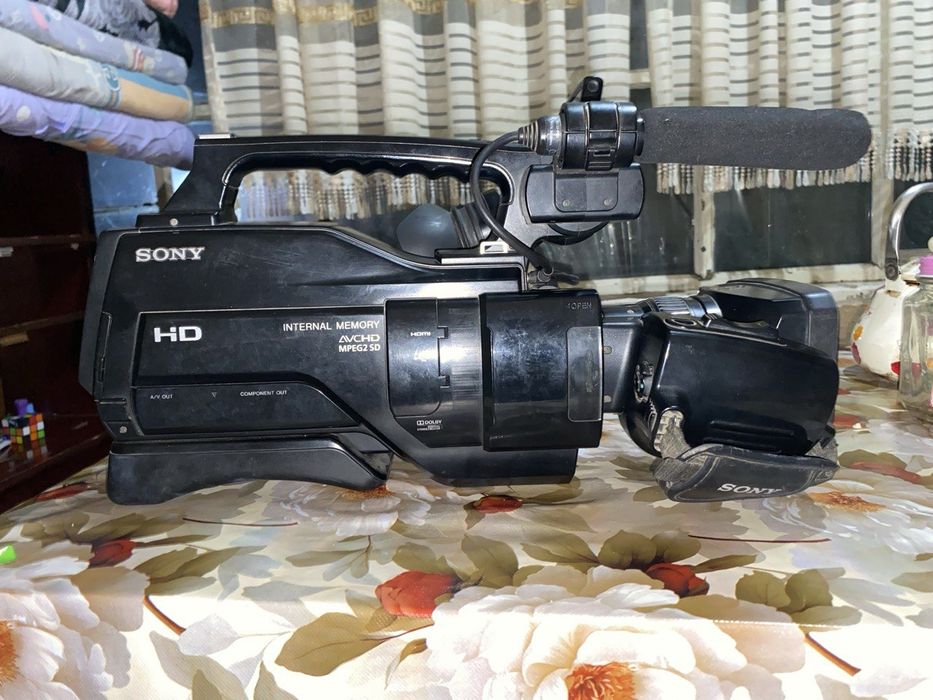Video kamera Sony HXR-MC 1500