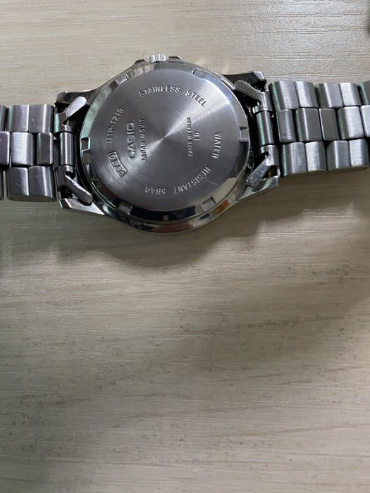 Продам наручные часы Casio