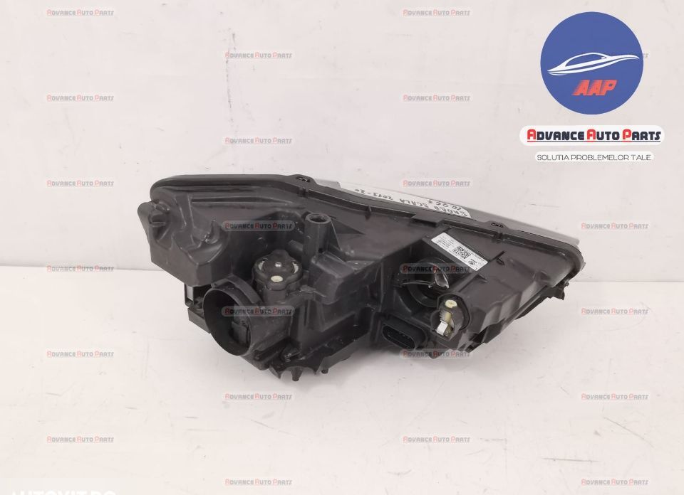 Ляв фар с ксенон и LED - оригинален Шкода / Skoda Scala 1 [ ] Продавам