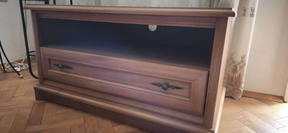 Модулна система Kent Витринен шкаф и ТВ шкаф